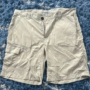 Columbia Cream Cargo Shorts with Relaxed Fit